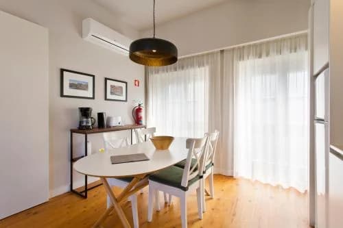 홍대 패밀리 앤 프렌즈 하우스 호텔 외관