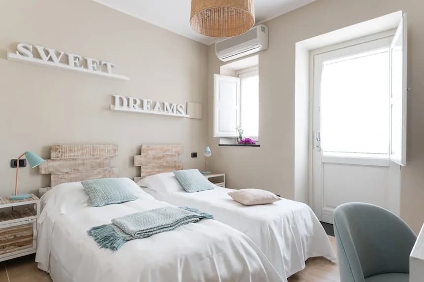 패밀리 앤 프렌즈 하우스 로비