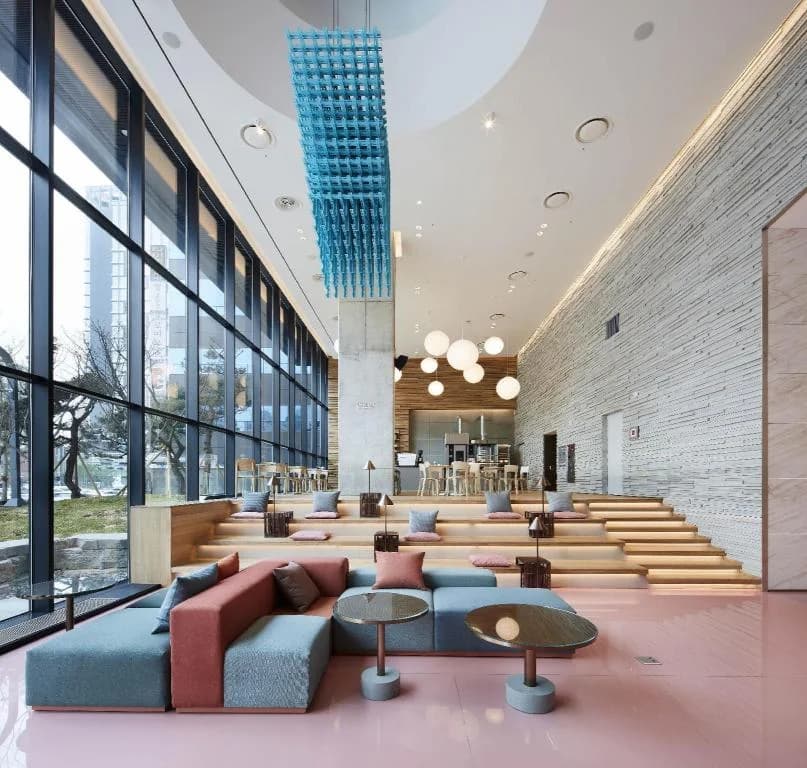 홍대 라이즈 오토그래프 컬렉션 객실